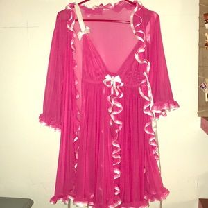 Sale❗️La vie en rose pink sleep wear dress & robe